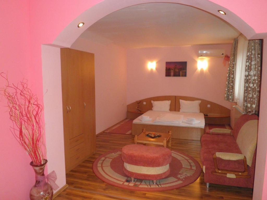 Complex Diana Cherven (Plovdiv) Quarto foto